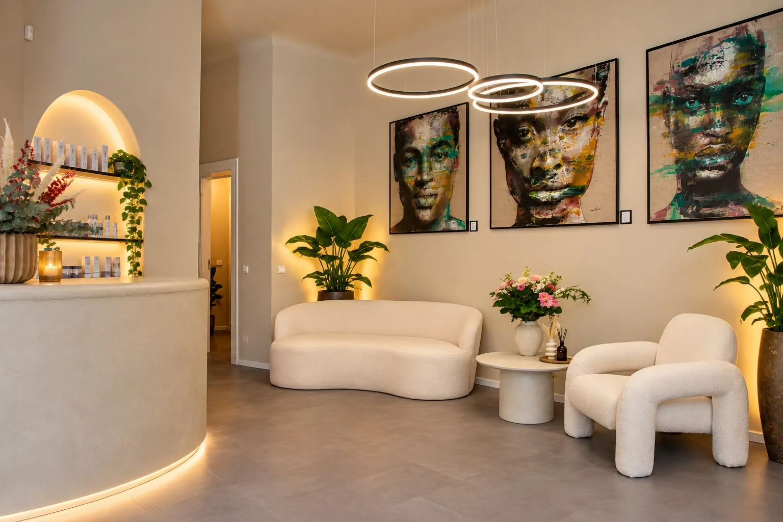Hautpflege und Empfang bei NABEAU Berlin-Charlottenburg Empfang und Sitzbereich mit beleuchteter Hautpflegewand im NABEAU Studio in Berlin-Charlottenburg